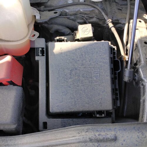 2021 CHEVROLET TRAVERSE FUSE BOX ENGINE – 1003318318