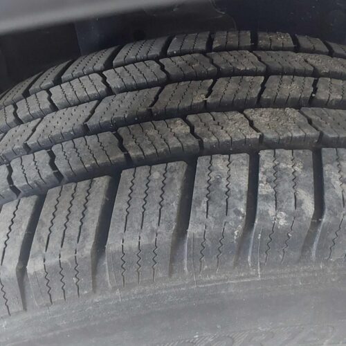 2018 FORD EXPLORER TIRES – 1003720160